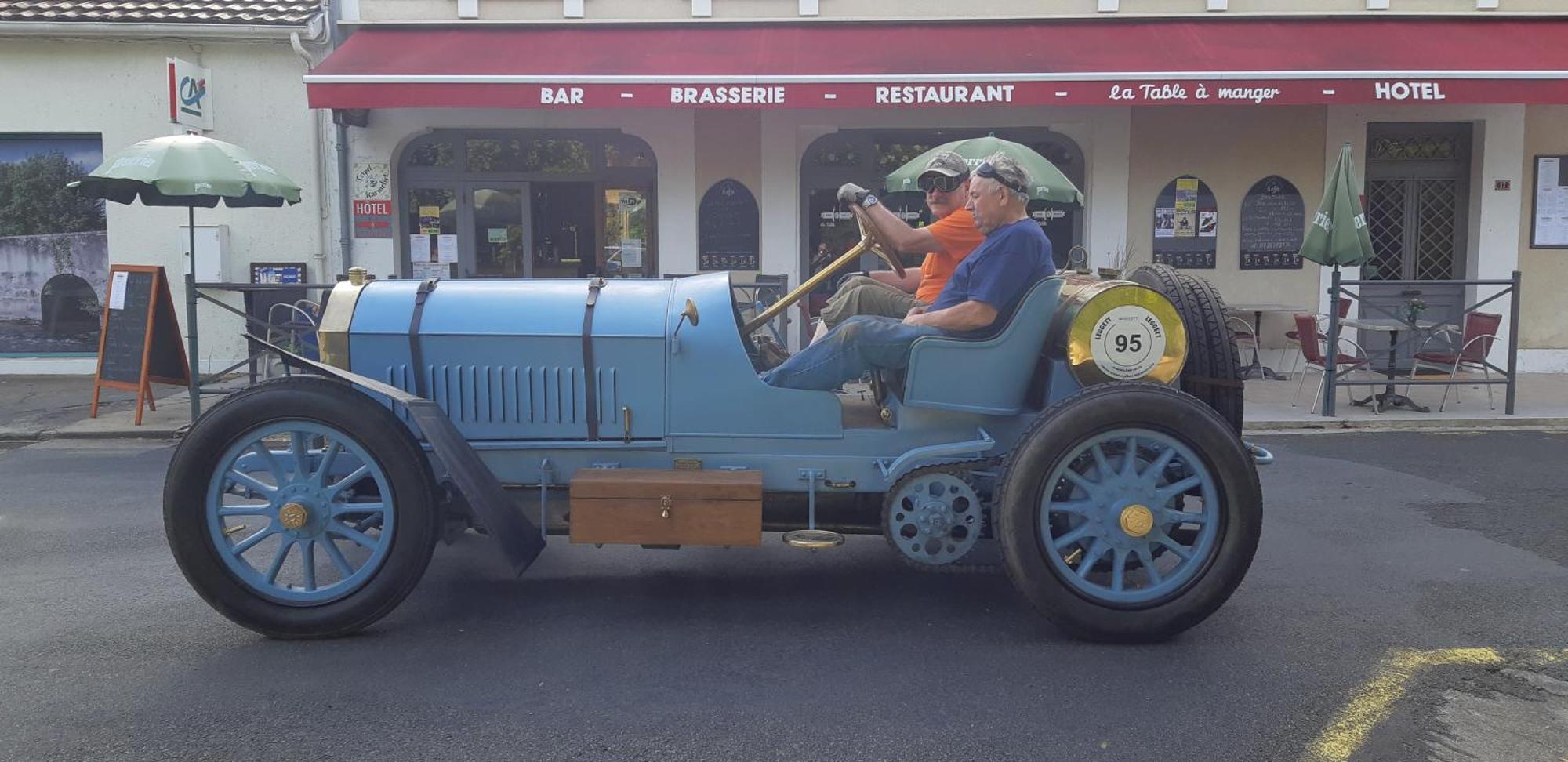 Logis Hotel Du Champ De Foire Saint-Aulaye-Puymangou Eksteriør billede