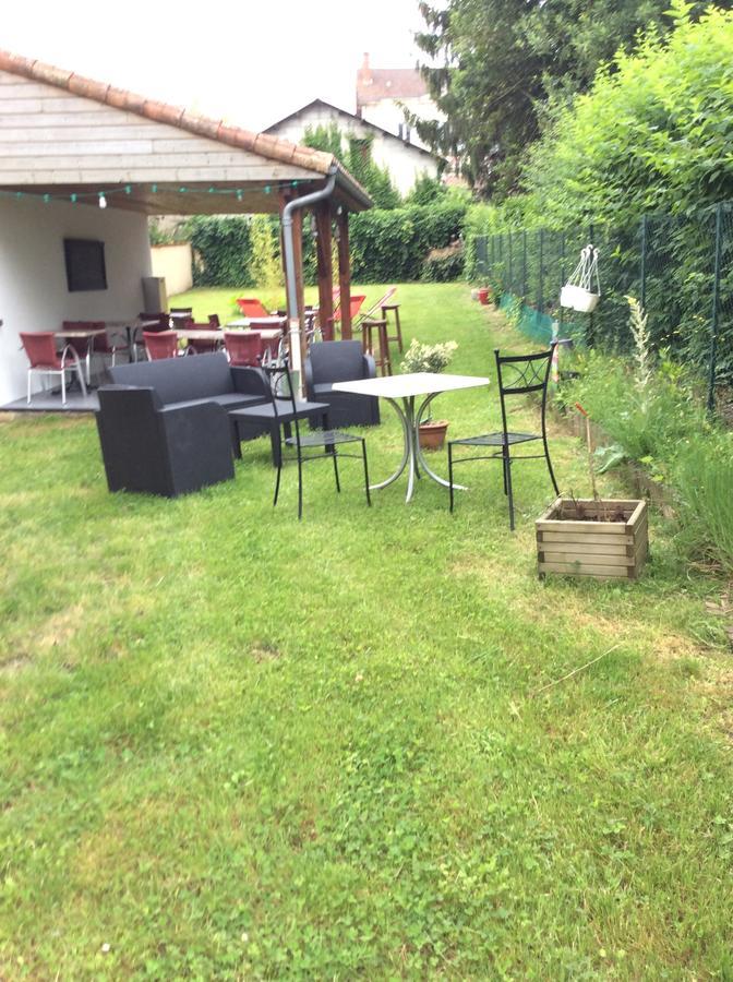 Logis Hotel Du Champ De Foire Saint-Aulaye-Puymangou Eksteriør billede