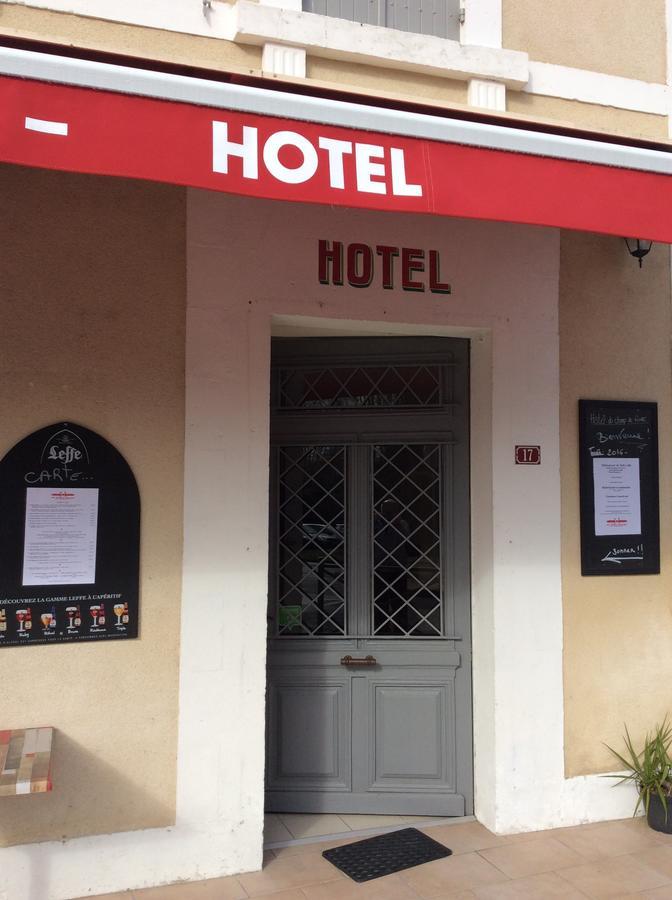 Logis Hotel Du Champ De Foire Saint-Aulaye-Puymangou Eksteriør billede